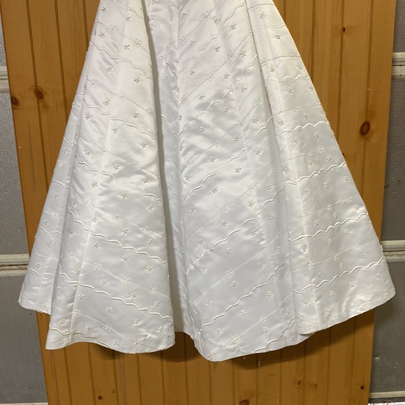 Precious Formals Beautiful White Full length formal. - Picture 7 of 9